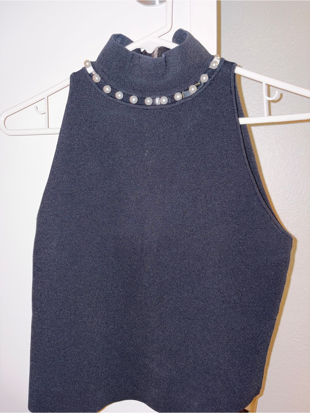 House of Harlow 1960 Pearl-Trim Mock Neck Tank - Black